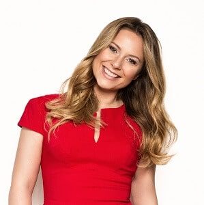 Moderatorin Saskia Naumann